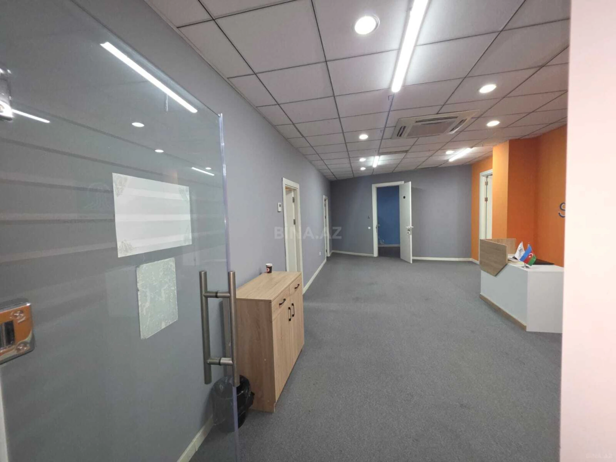 Kirayə verilir 4 otaqlı ofis 180 m²