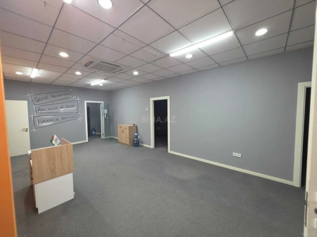 Kirayə verilir 4 otaqlı ofis 180 m²