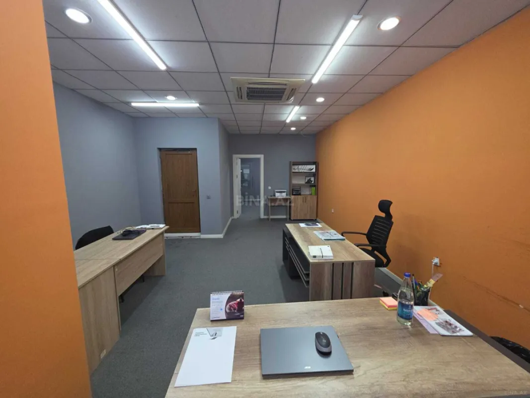 Kirayə verilir 4 otaqlı ofis 180 m²