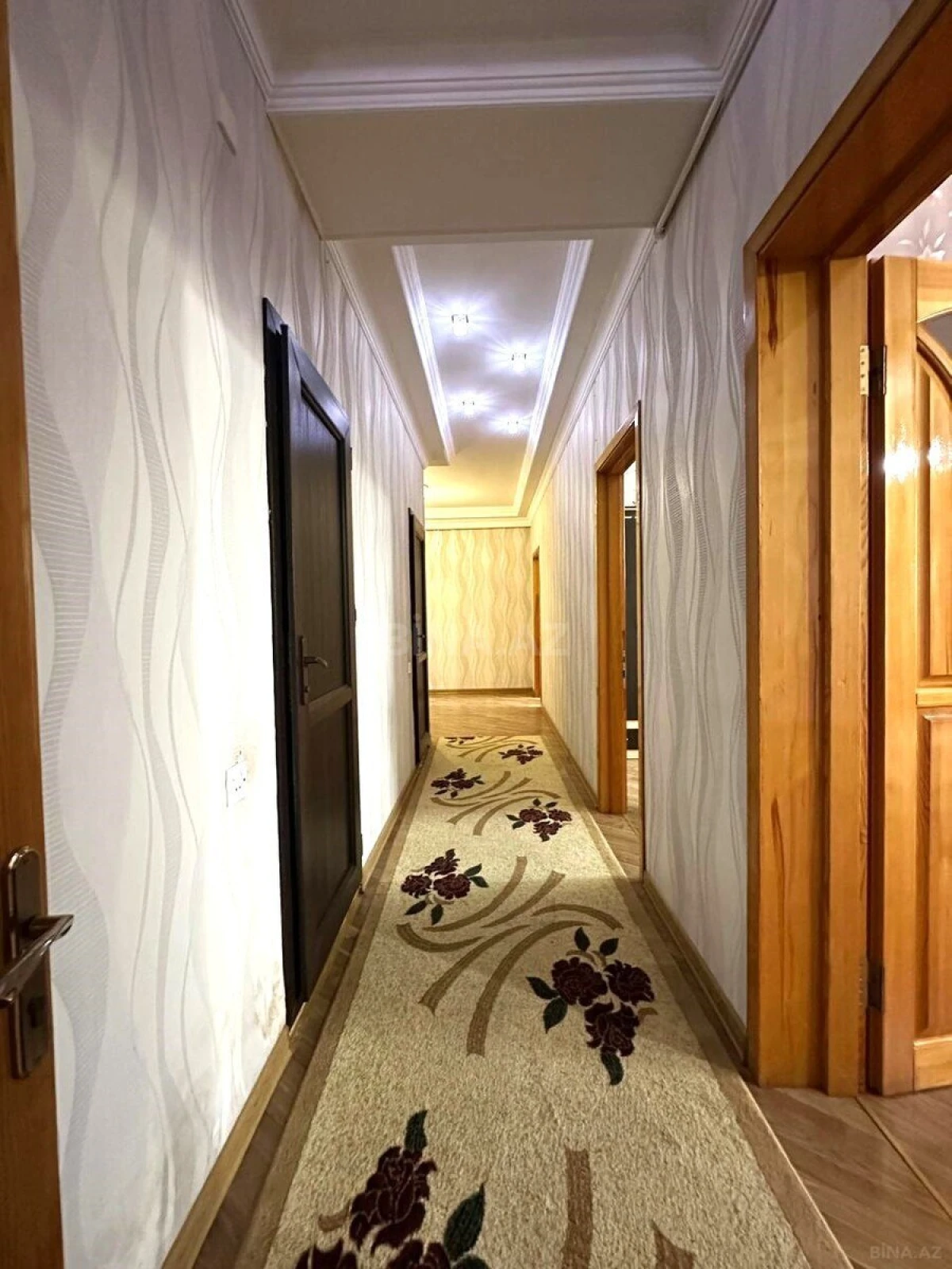 Satılır 3 otaqlı mənzil 120 m²