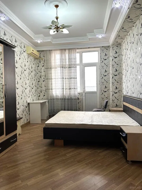Satılır 3 otaqlı mənzil 120 m²
