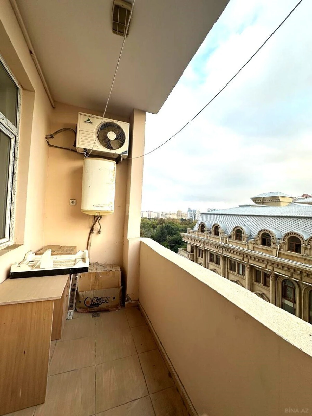 Satılır 3 otaqlı mənzil 120 m²