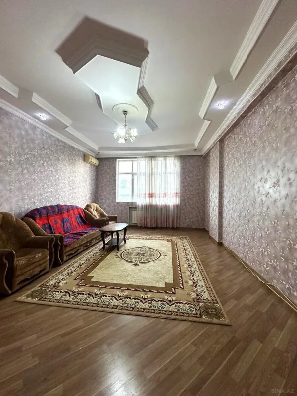 Satılır 3 otaqlı mənzil 120 m²