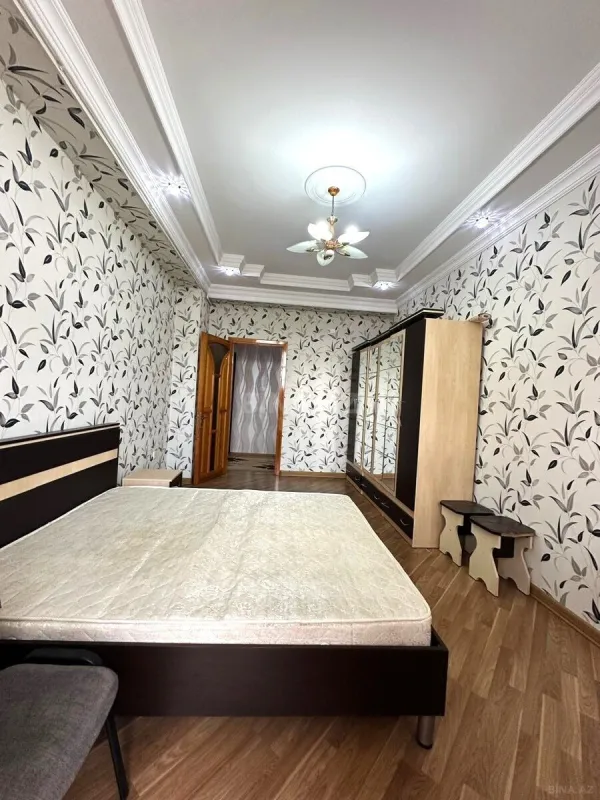 Satılır 3 otaqlı mənzil 120 m²