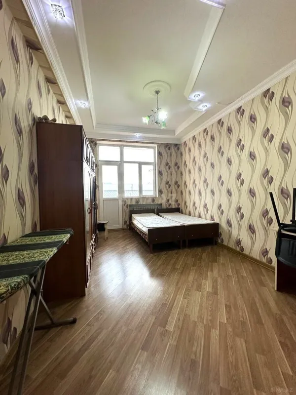 Satılır 3 otaqlı mənzil 120 m²
