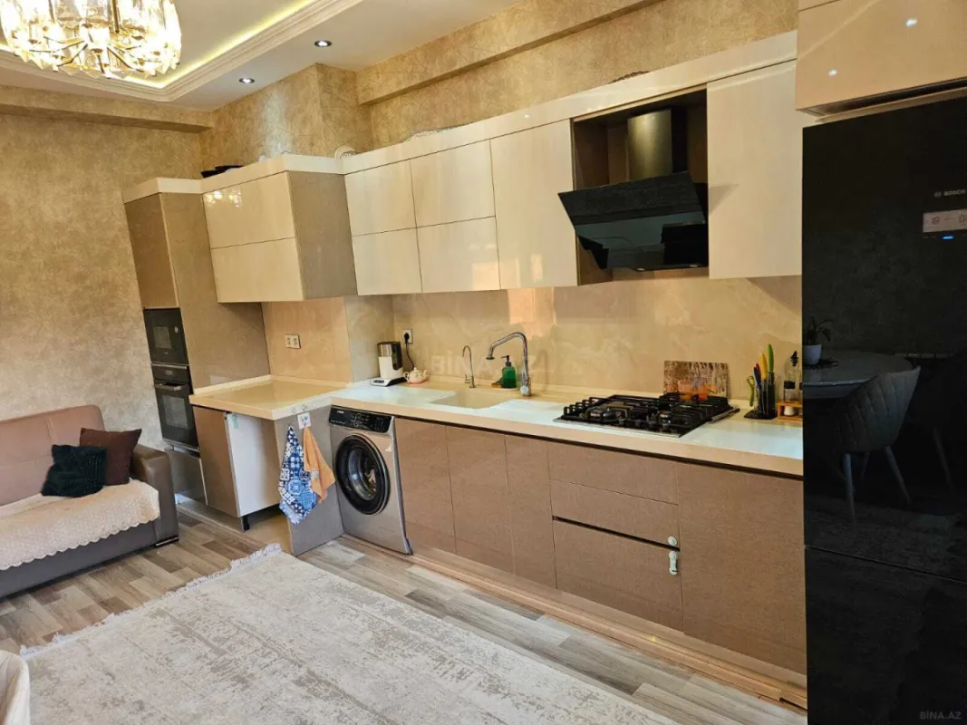 Satılır 3 otaqlı mənzil 137 m²