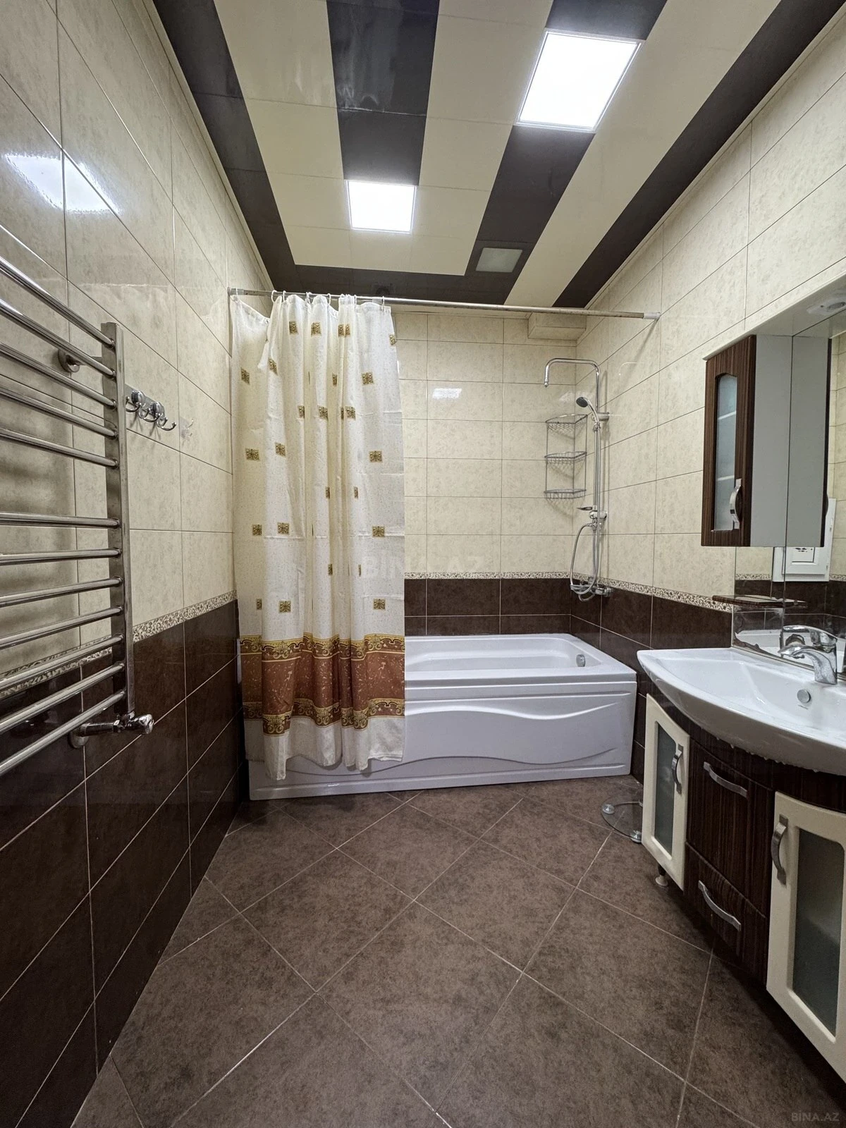 Satılır 3 otaqlı mənzil 95 m²