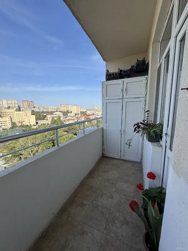 Satılır 3 otaqlı mənzil 95 m²