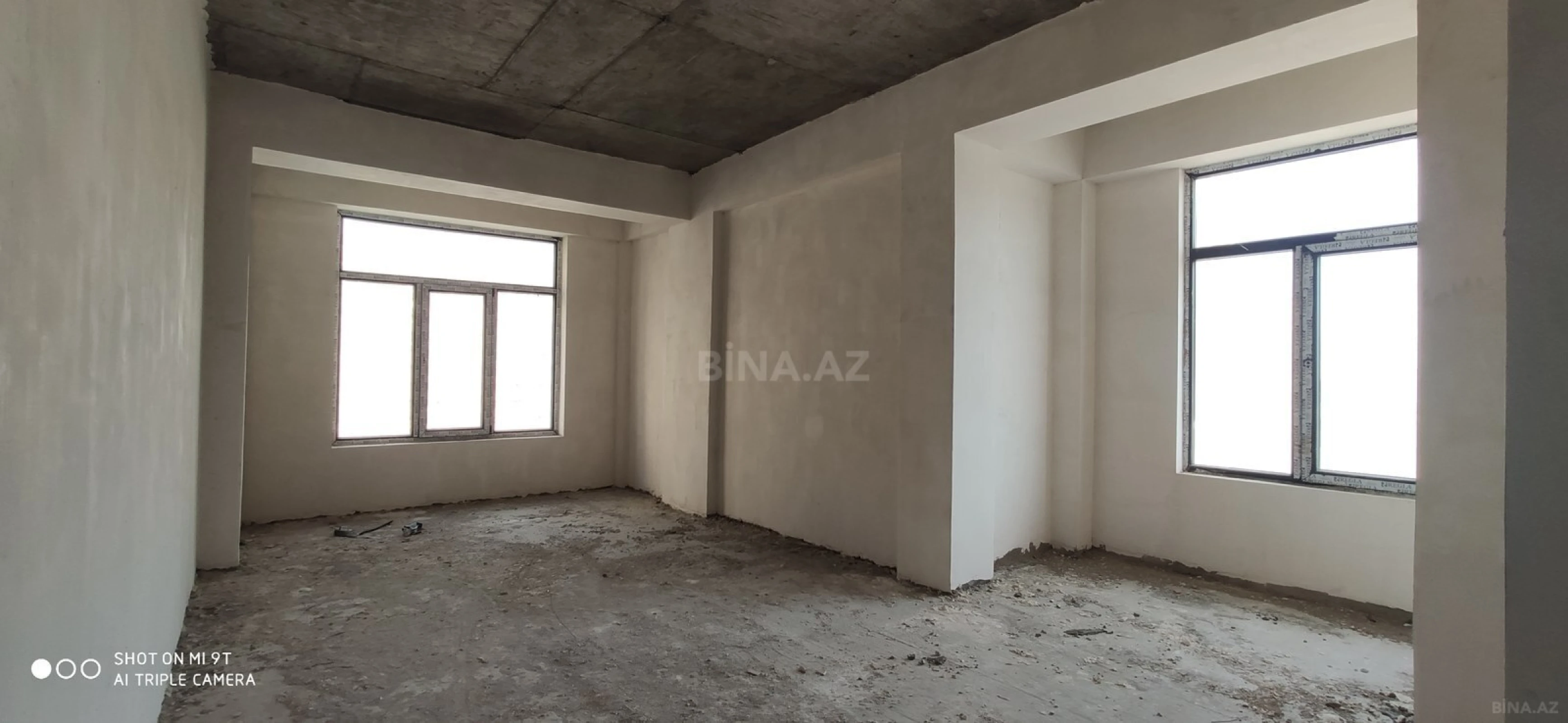 Satılır 3 otaqlı mənzil 121 m²