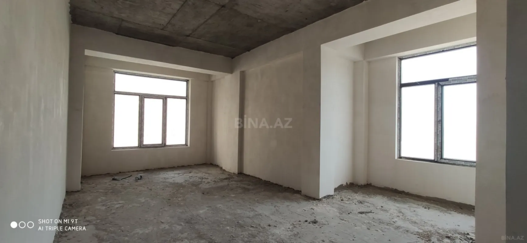 Satılır 3 otaqlı mənzil 121 m²