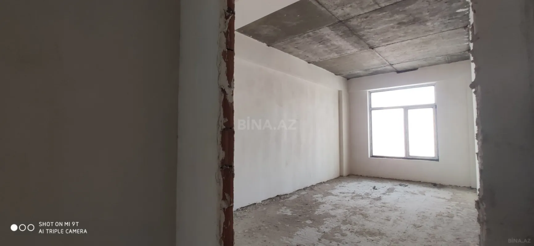 Satılır 3 otaqlı mənzil 121 m²