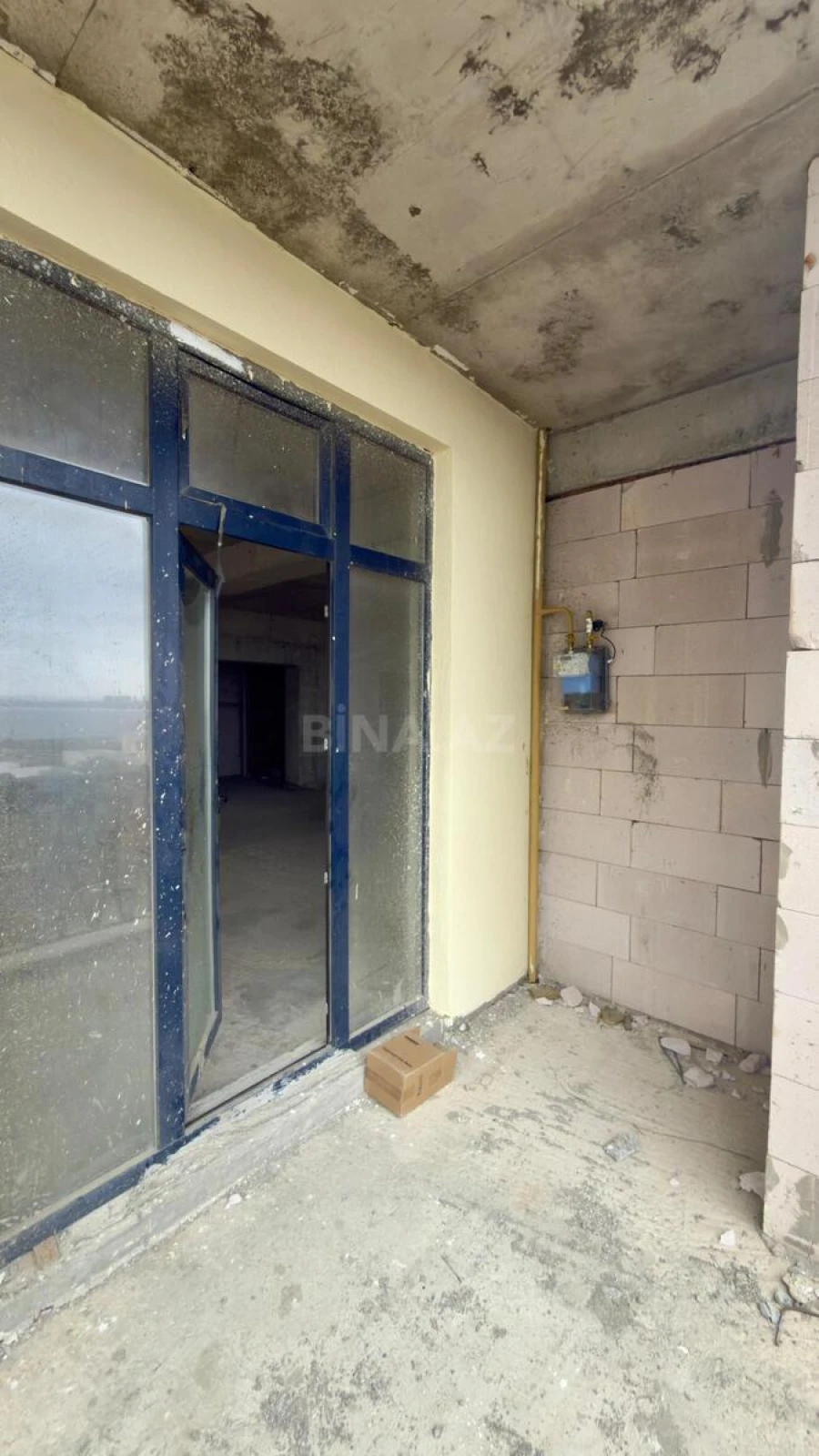 Satılır 4 otaqlı mənzil 185 m²