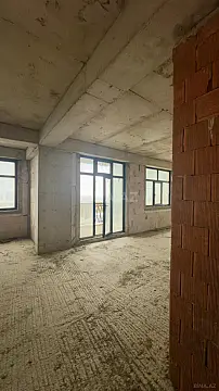 Satılır 4 otaqlı mənzil 185 m²