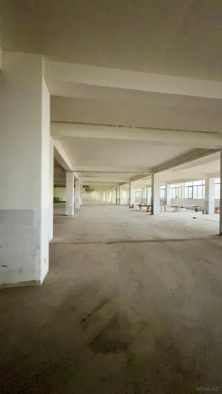 Satılır 4 otaqlı mənzil 185 m²