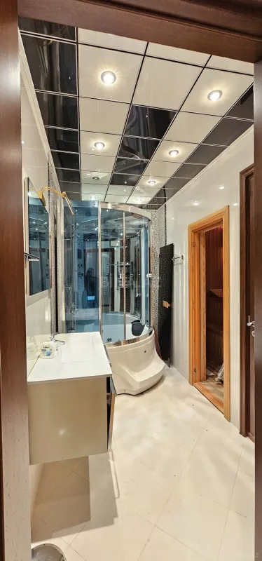 Satılır 6 otaqlı mənzil 320 m²