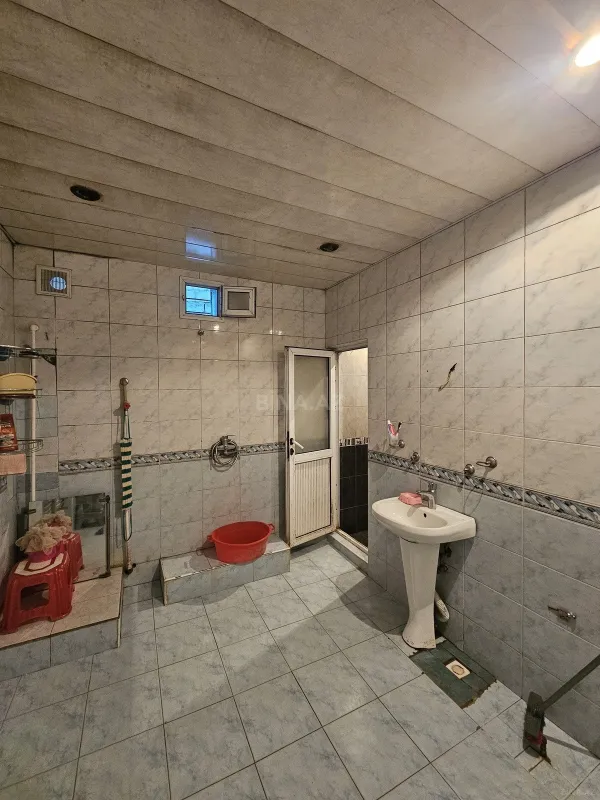 Satılır 6 otaqlı həyət evi 254.8 m²