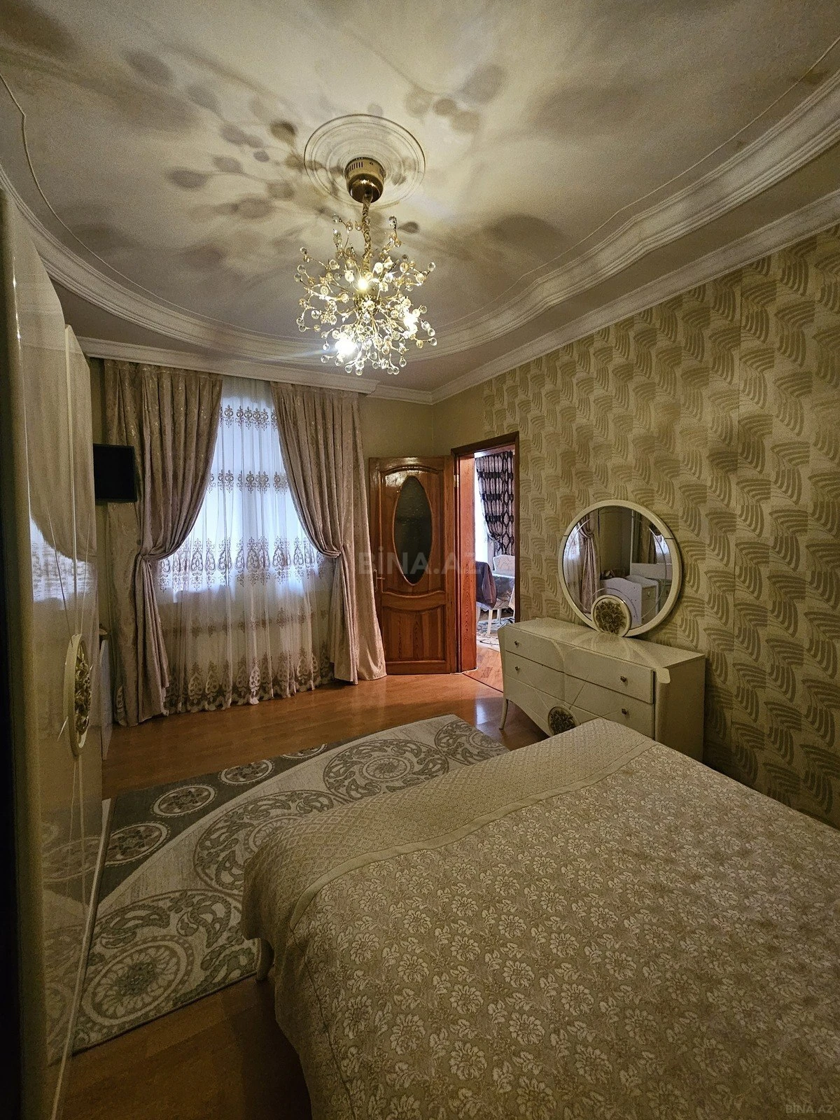 Satılır 6 otaqlı həyət evi 254.8 m²