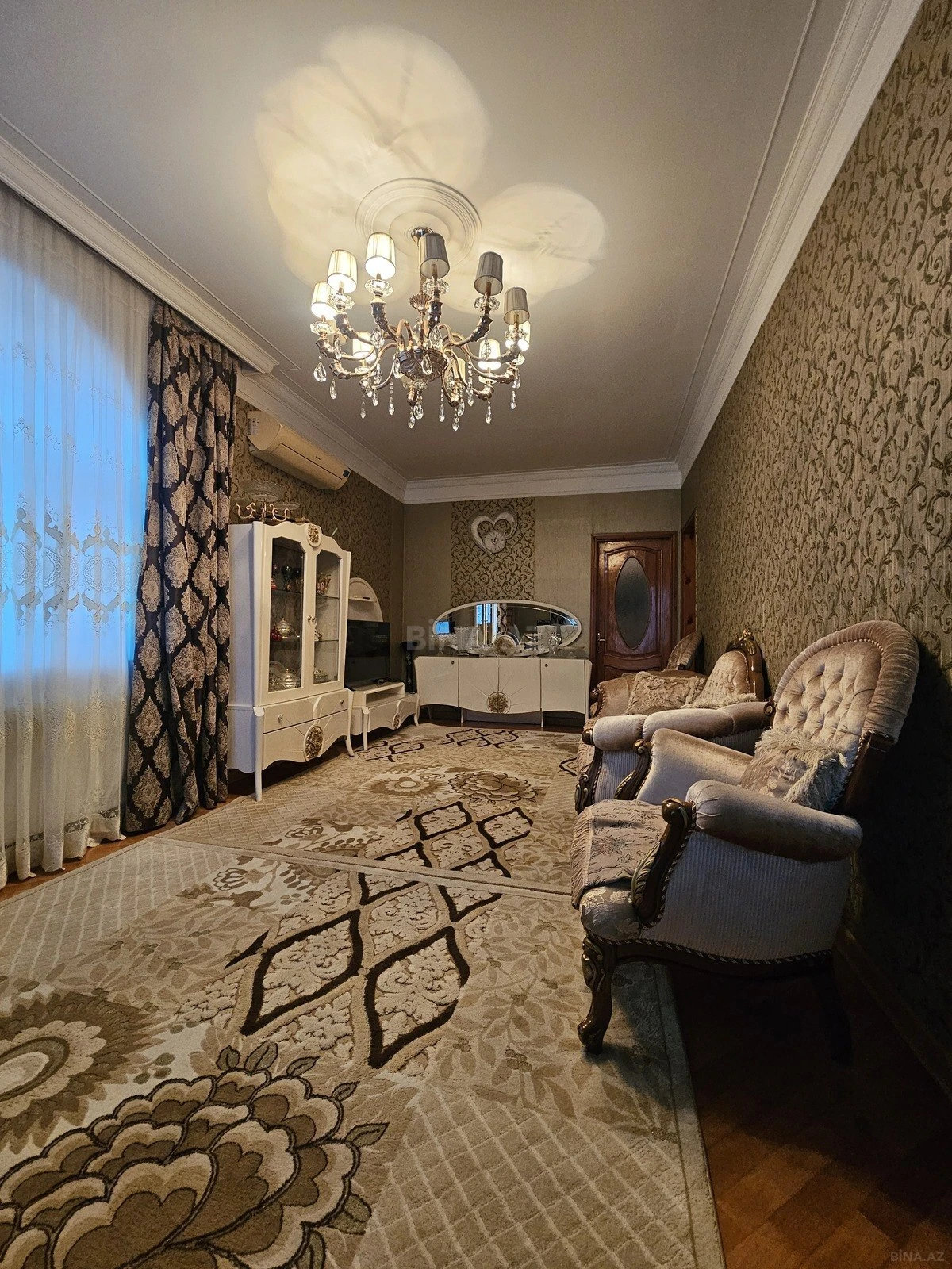 Satılır 6 otaqlı həyət evi 254.8 m²