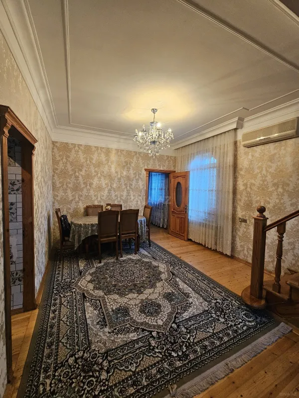 Satılır 6 otaqlı həyət evi 254.8 m²