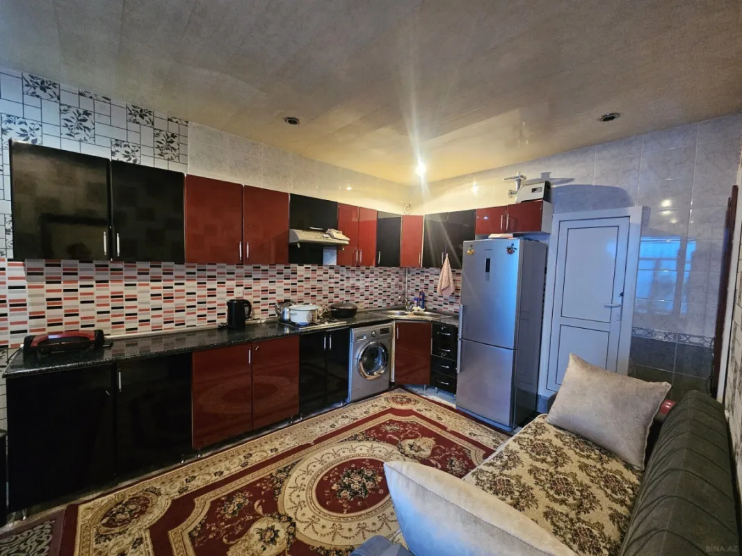 Satılır 6 otaqlı həyət evi 254.8 m²