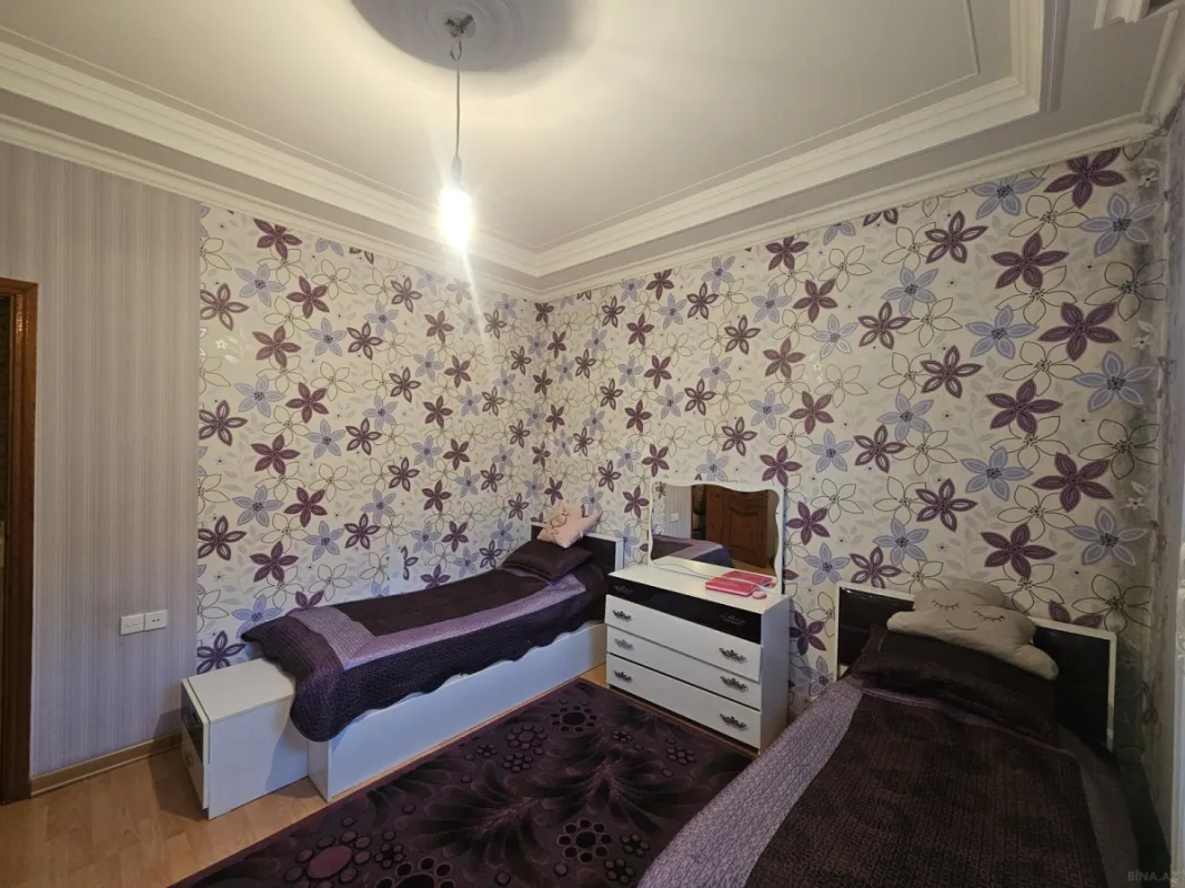 Satılır 6 otaqlı həyət evi 254.8 m²