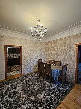 Satılır 6 otaqlı həyət evi 254.8 m²