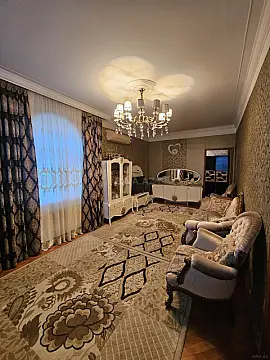 Satılır 6 otaqlı həyət evi 254.8 m²