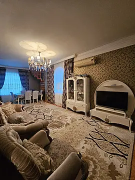 Satılır 6 otaqlı həyət evi 254.8 m²
