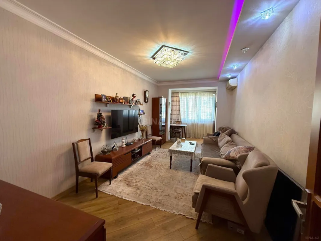 Satılır 2 otaqlı mənzil 70 m²