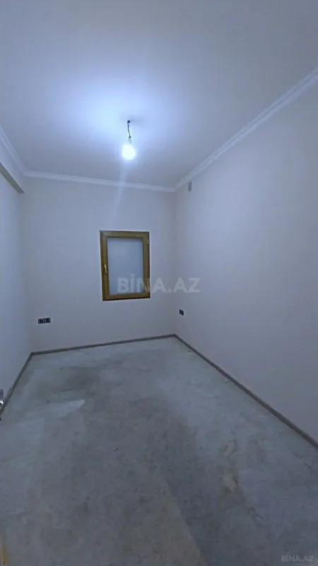 Satılır 4 otaqlı mənzil 210 m²