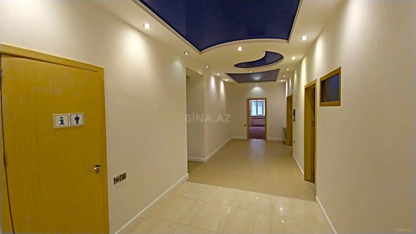Satılır 4 otaqlı mənzil 210 m²