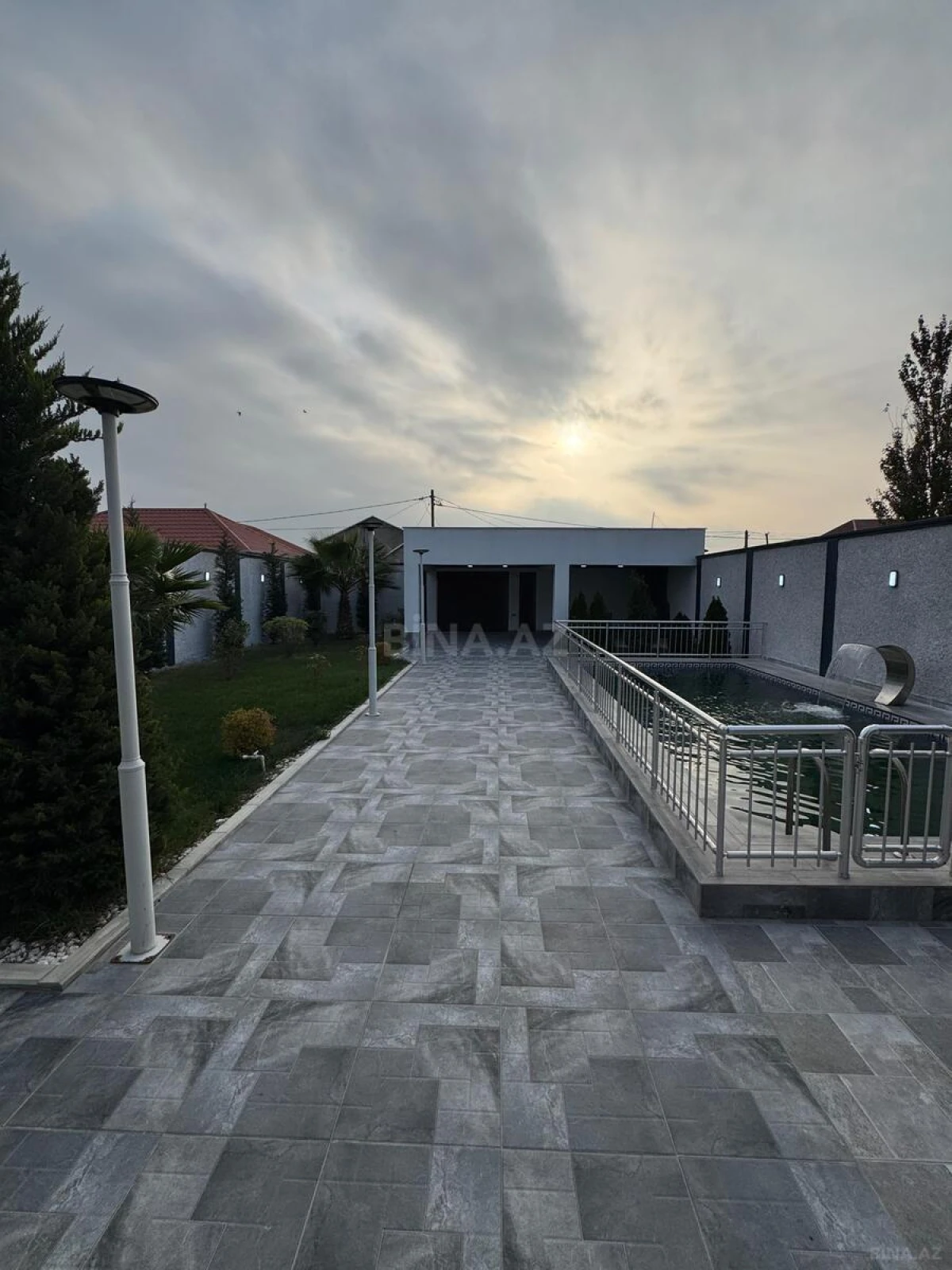 Satılır 4 otaqlı həyət evi 150 m²