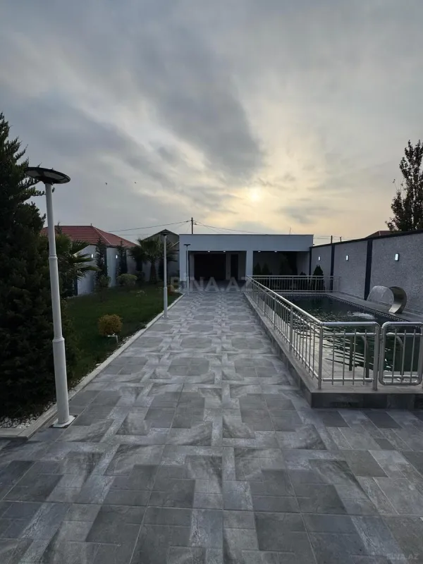 Satılır 4 otaqlı həyət evi 150 m²