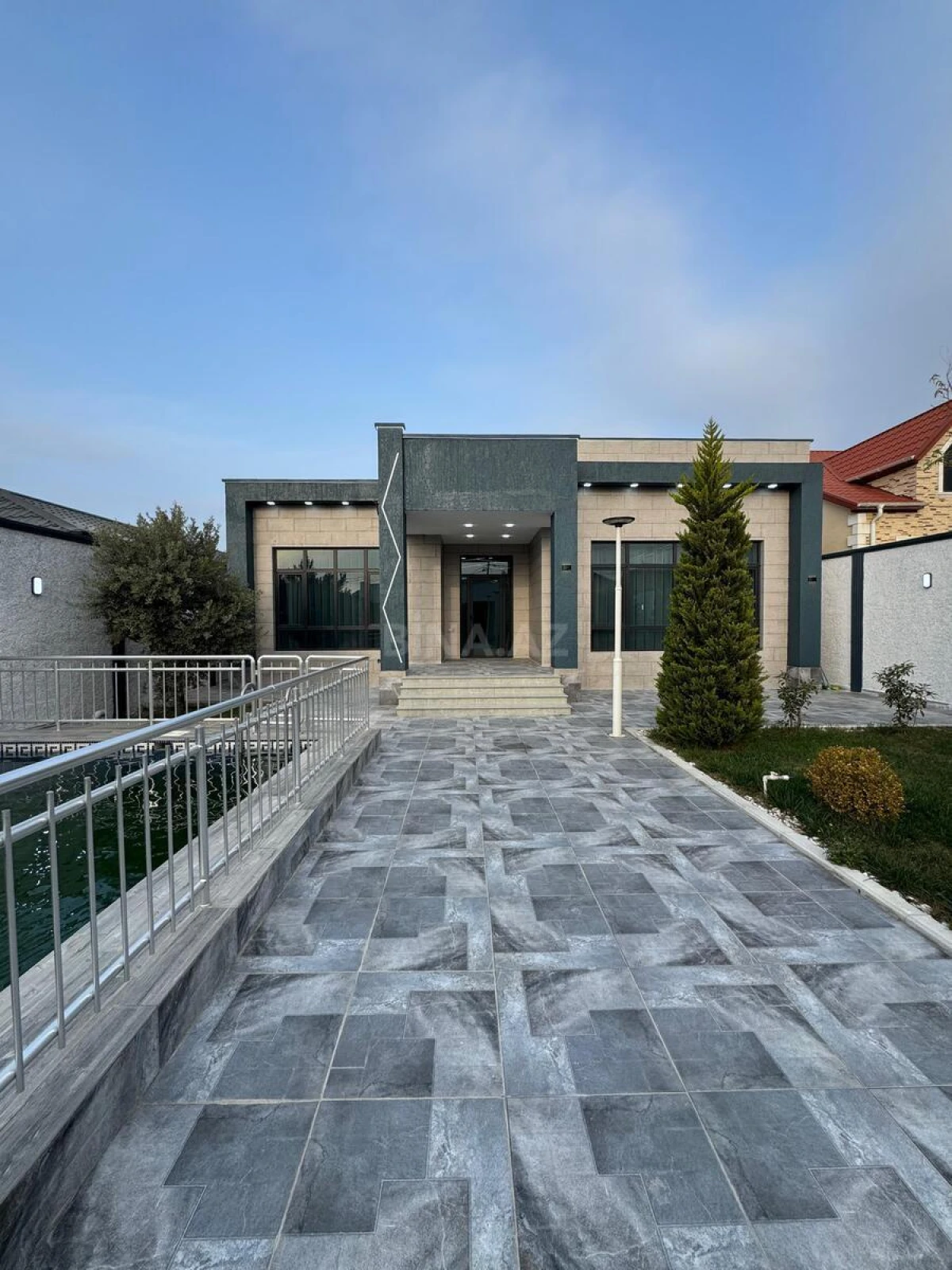 Satılır 4 otaqlı həyət evi 150 m²