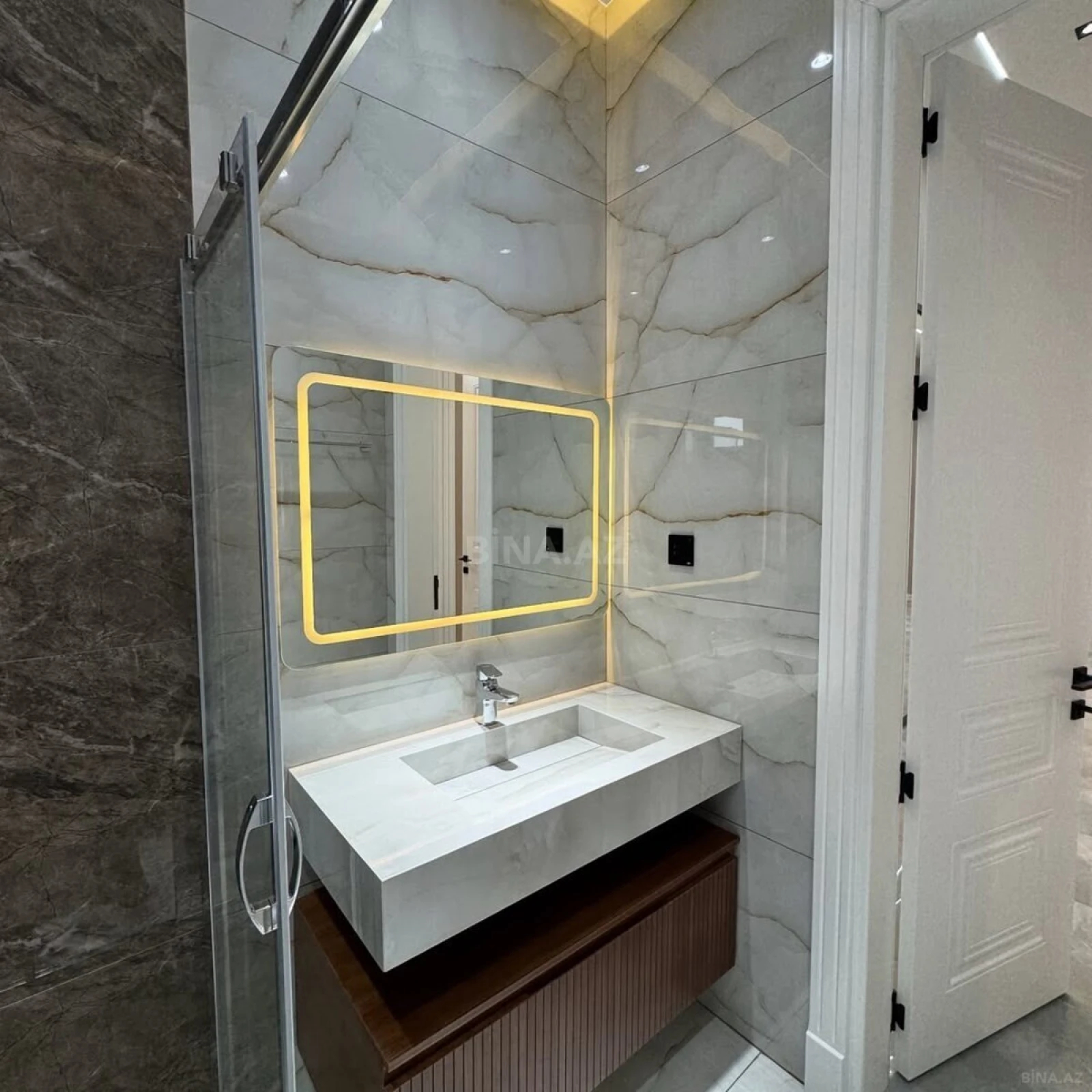 Satılır 4 otaqlı həyət evi 160 m²