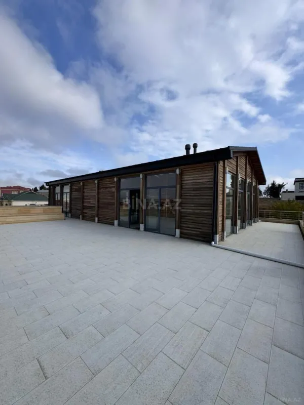 Satılır 11 otaqlı həyət evi 1100 m²