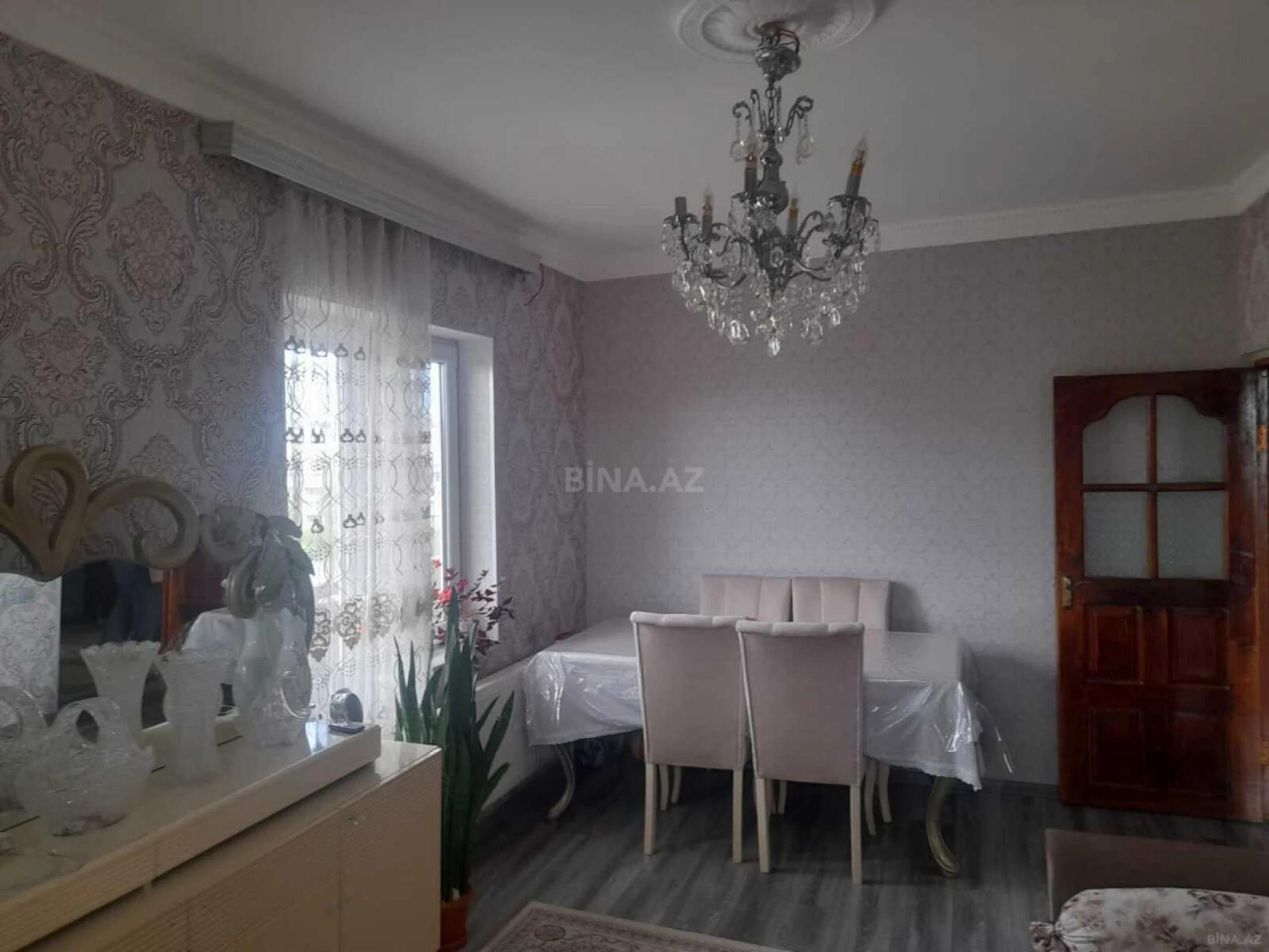 Satılır 4 otaqlı mənzil 110 m²