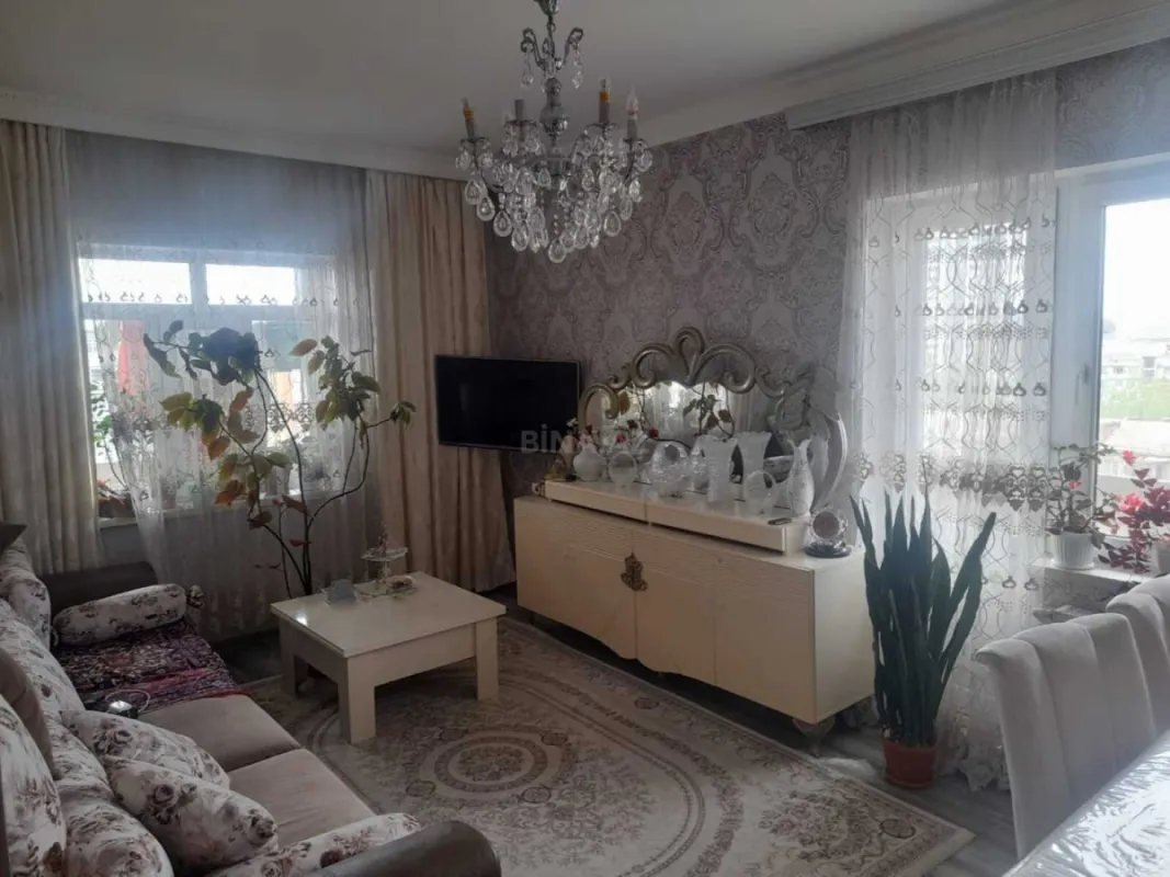 Satılır 4 otaqlı mənzil 110 m²