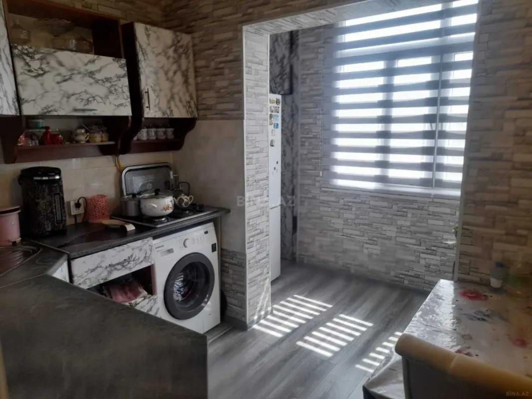 Satılır 4 otaqlı mənzil 110 m²