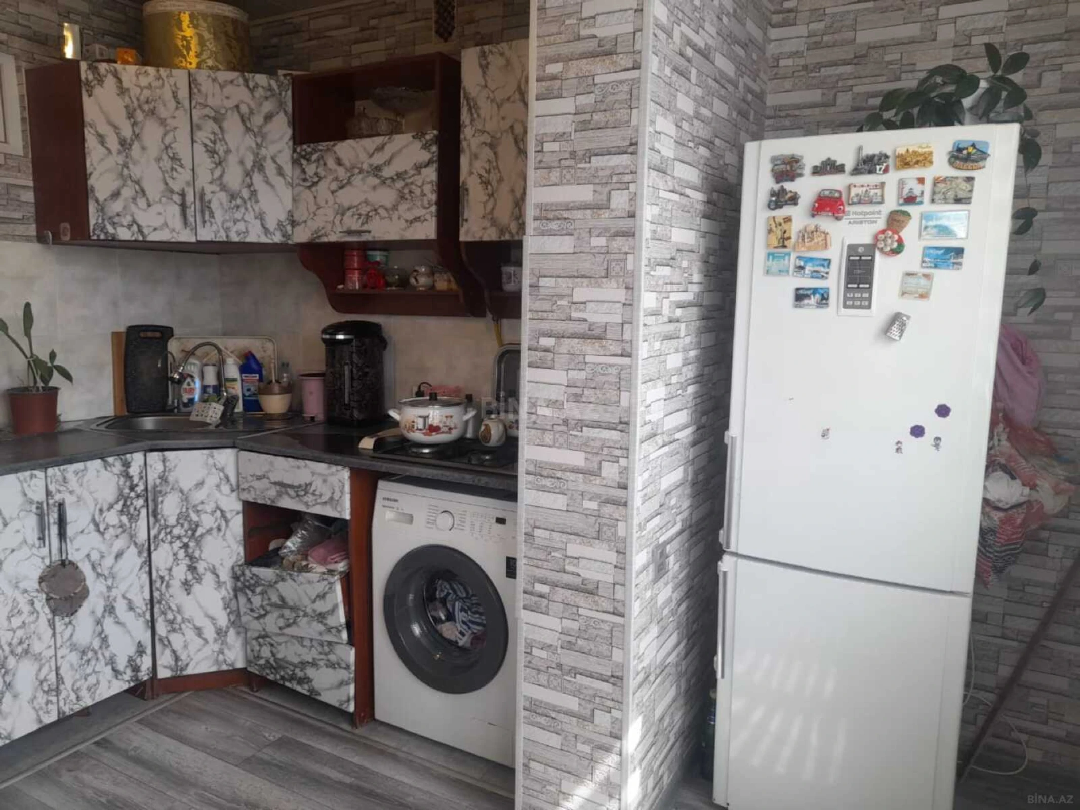 Satılır 4 otaqlı mənzil 110 m²