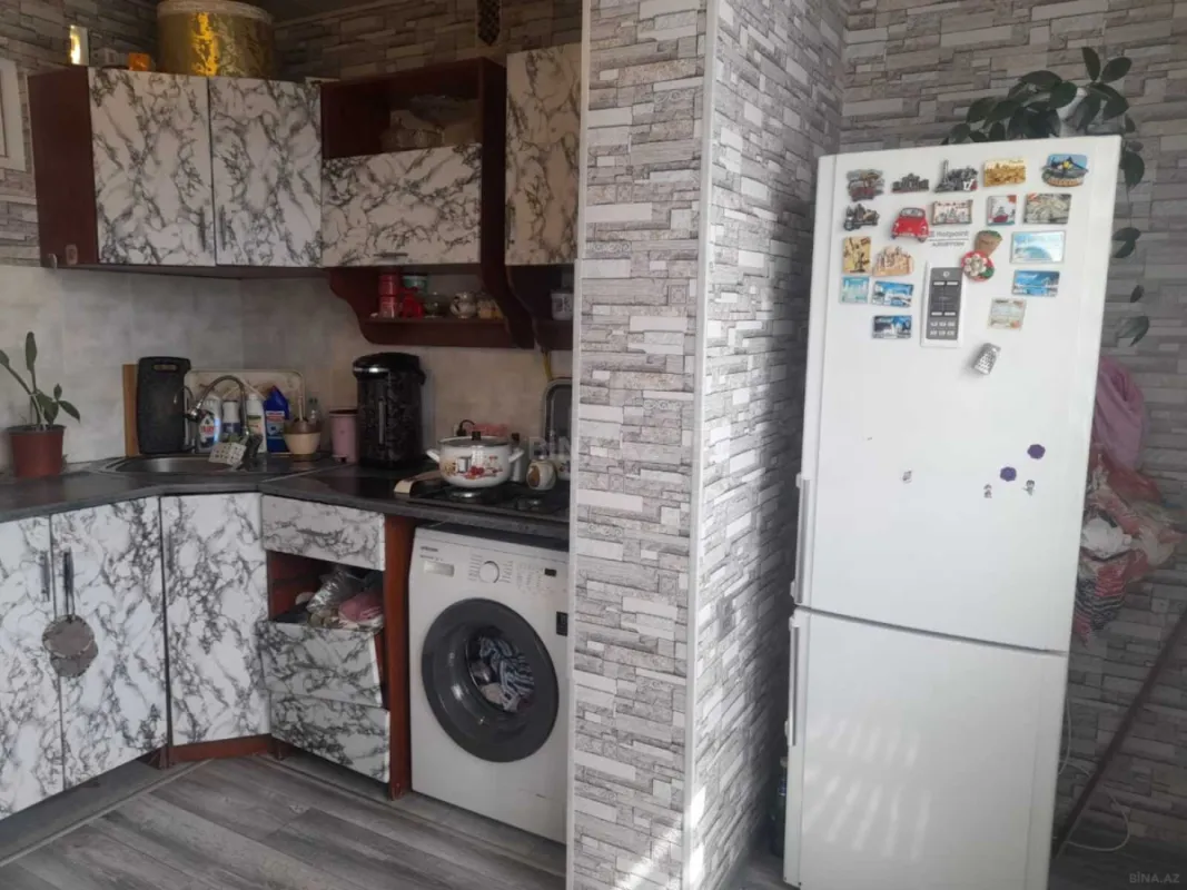 Satılır 4 otaqlı mənzil 110 m²