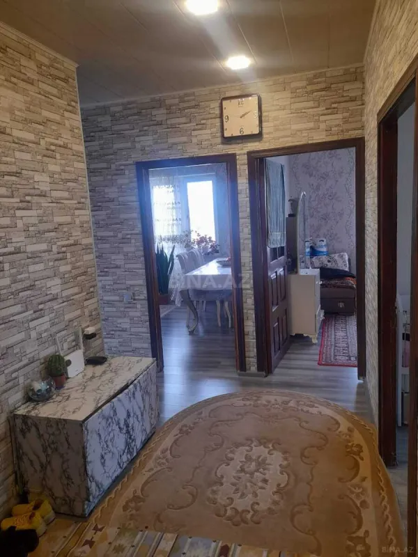 Satılır 4 otaqlı mənzil 110 m²