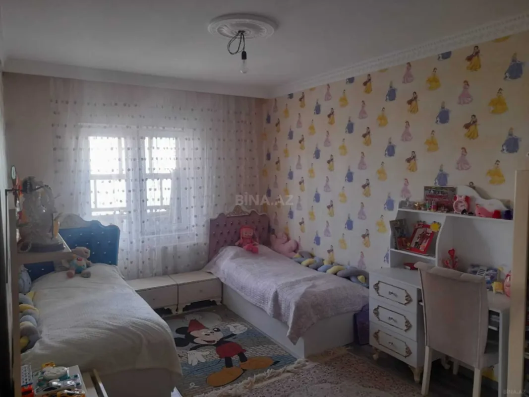 Satılır 4 otaqlı mənzil 110 m²