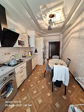 Satılır 2 otaqlı mənzil 103 m²