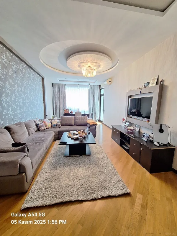 Satılır 2 otaqlı mənzil 103 m²