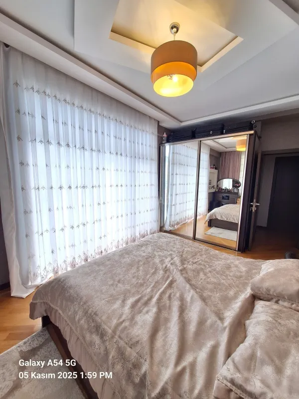 Satılır 2 otaqlı mənzil 103 m²