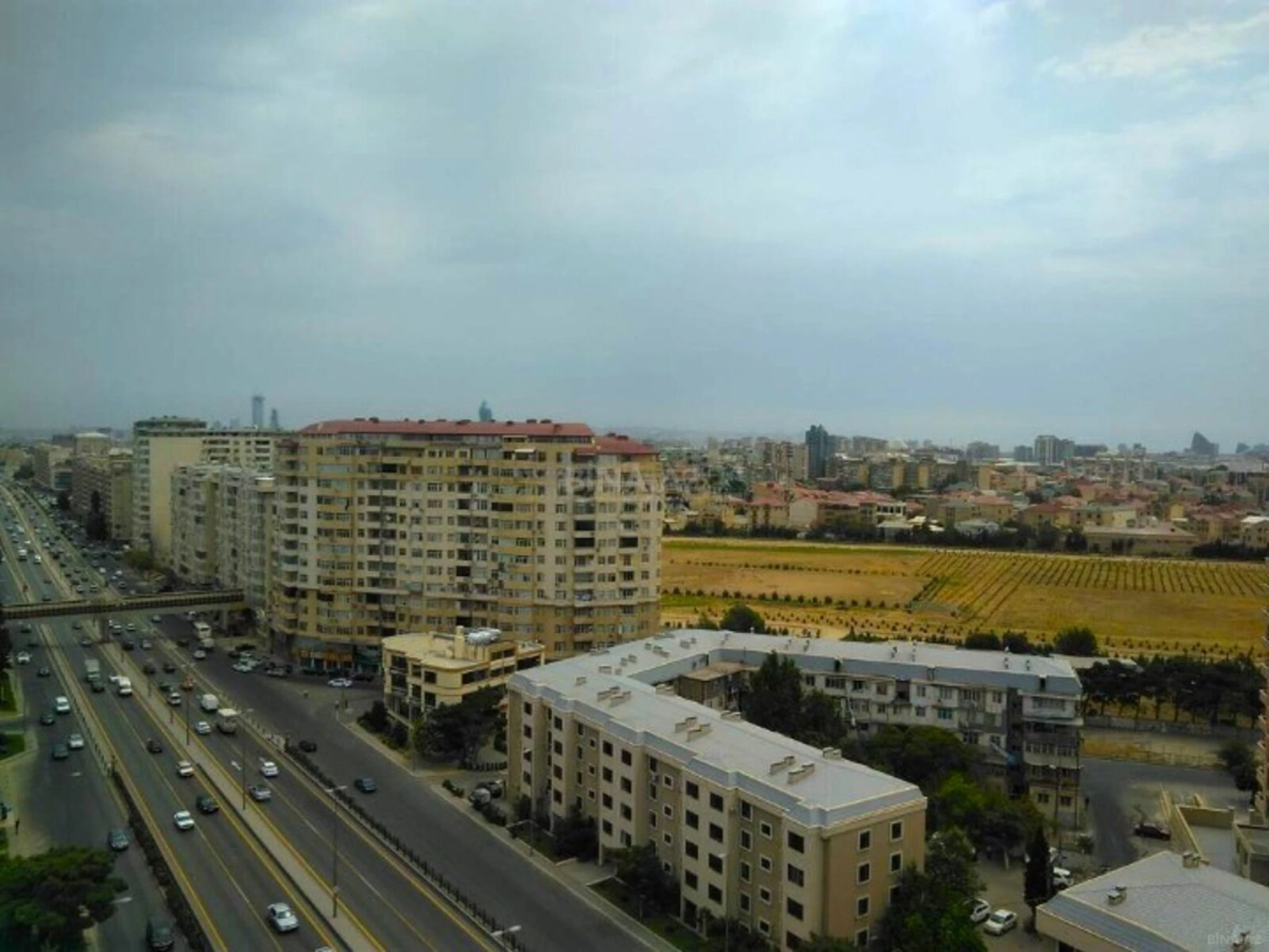 Satılır 4 otaqlı mənzil 132 m²