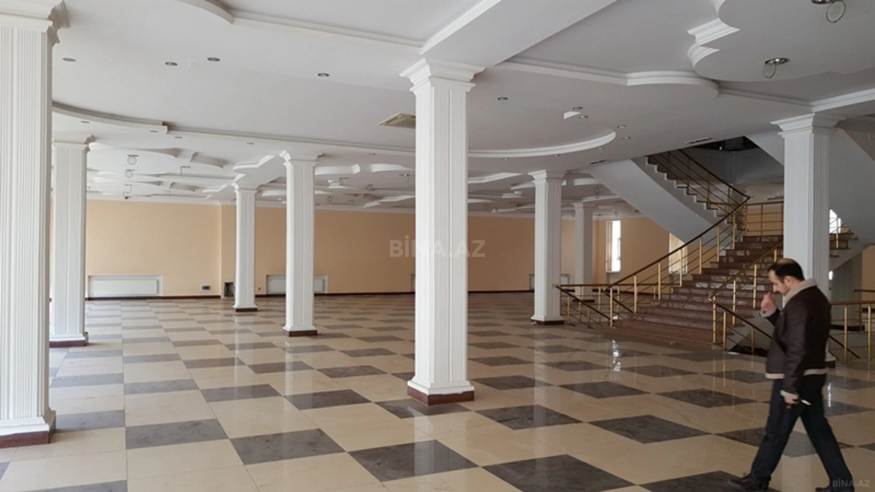 Kirayə verilir obyekt 1000 m²