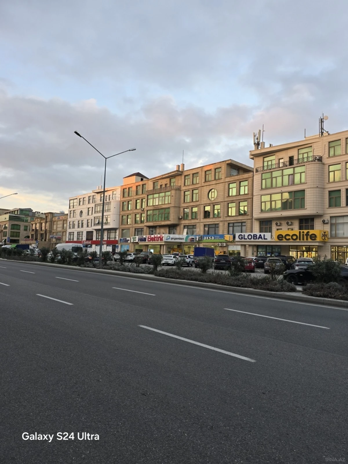 Kirayə verilir obyekt 1000 m²