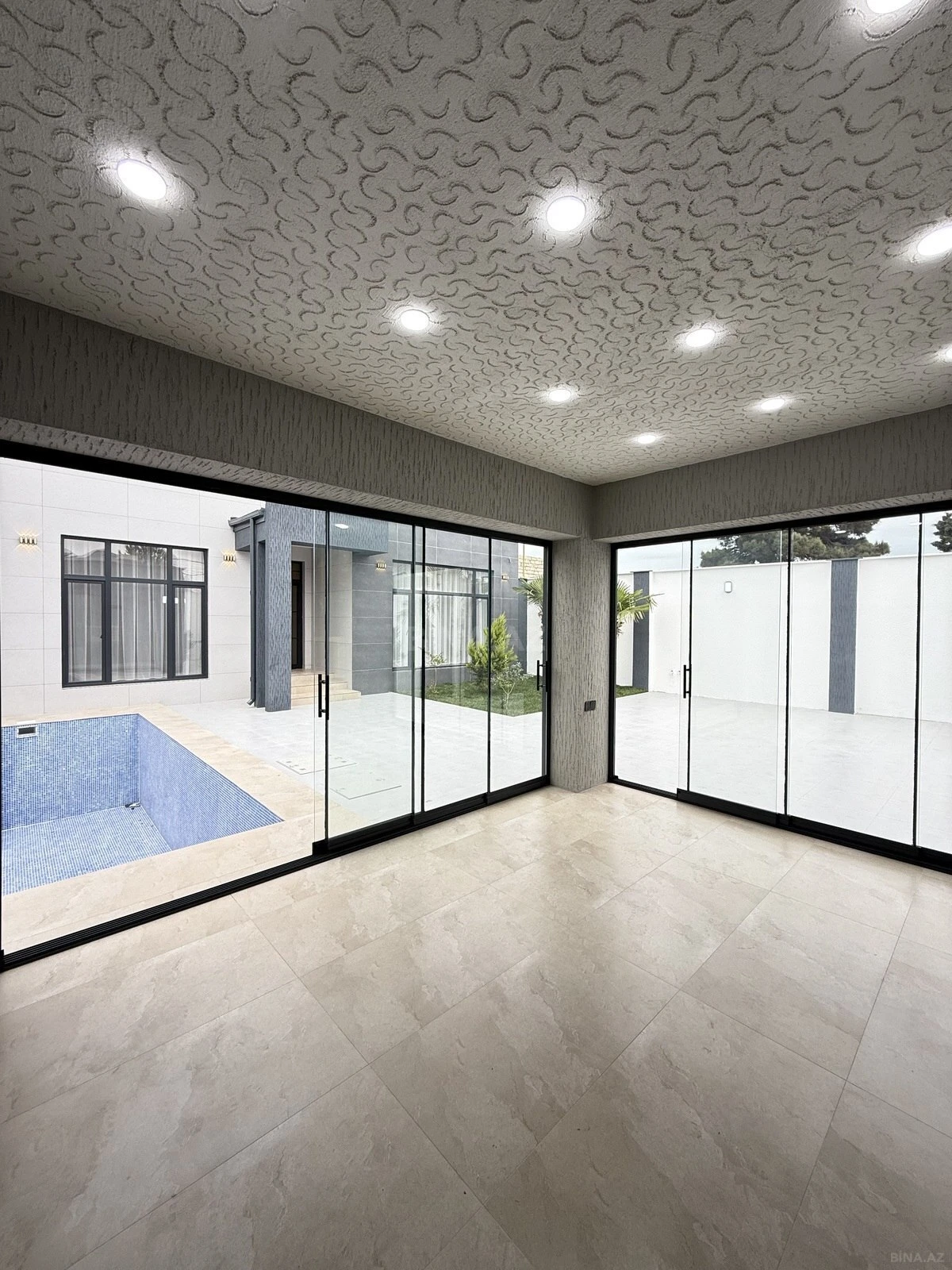 Satılır 4 otaqlı həyət evi 160 m²